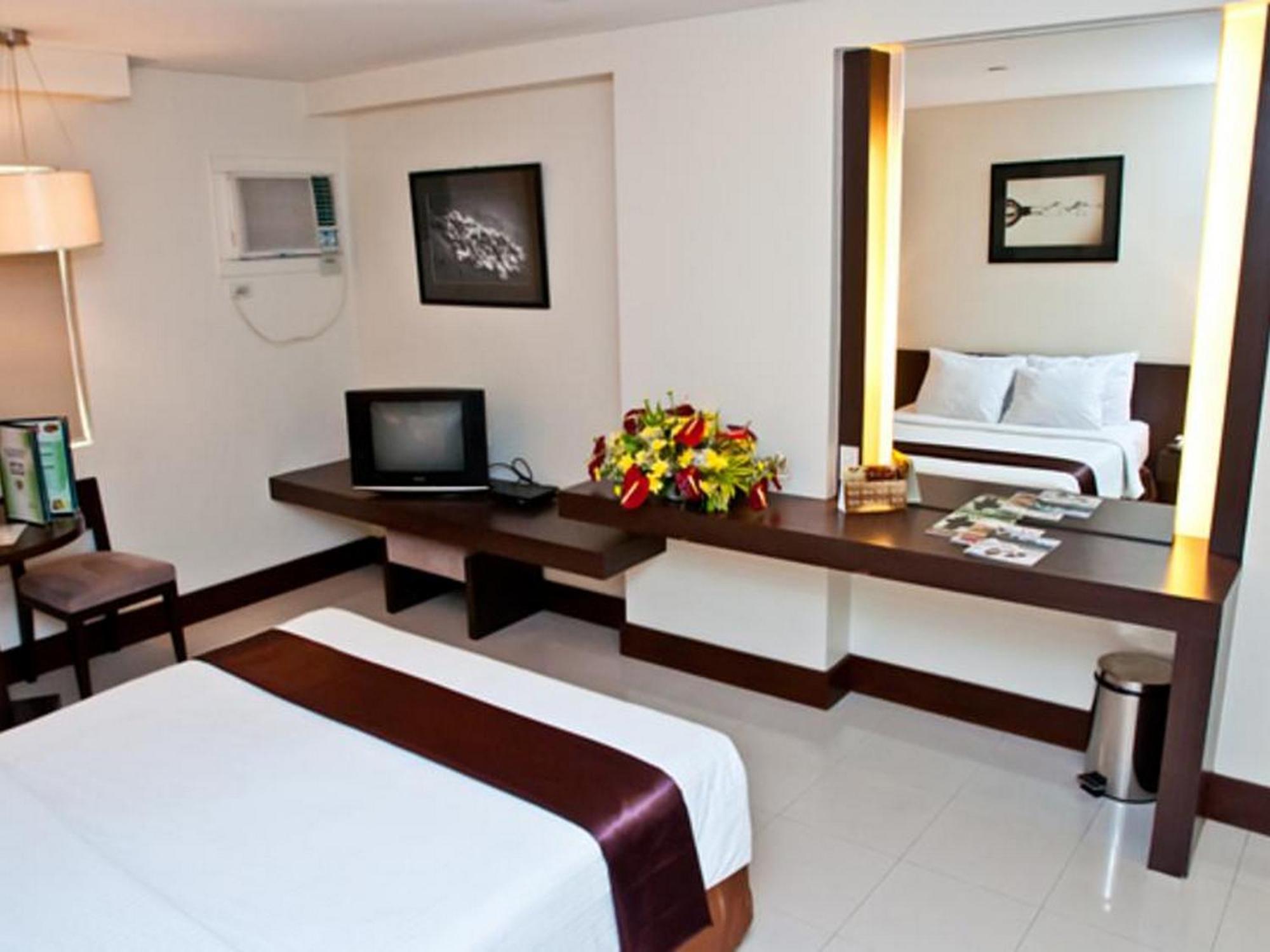 Citystate Tower Hotel Manila Exterior foto